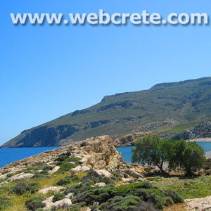 Hiking to Karoumes bay