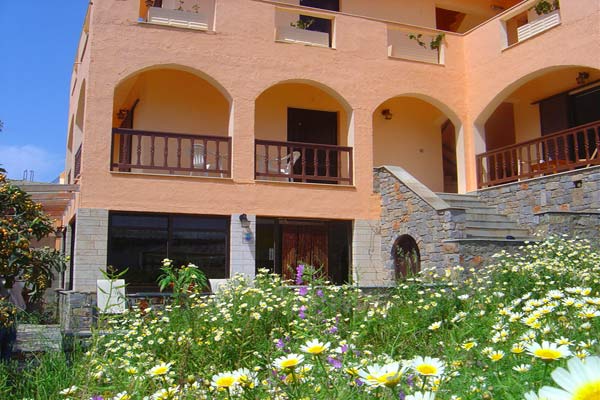 House Margot Rooms and accommodation in Palekastro East Crete